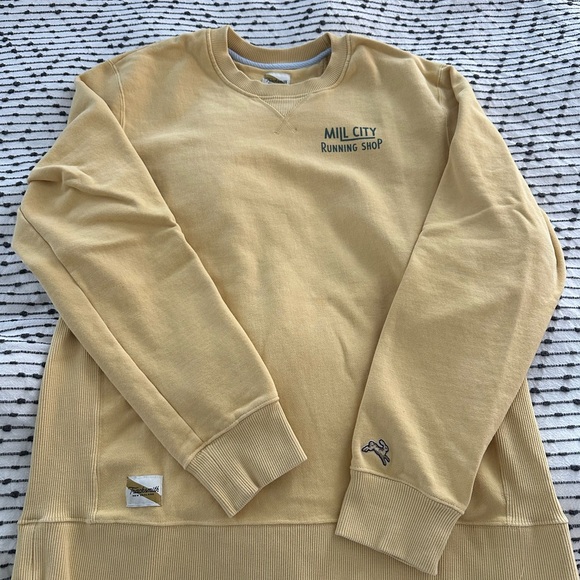 Tracksmith Gold Sweatshirt - Picture 1 of 2